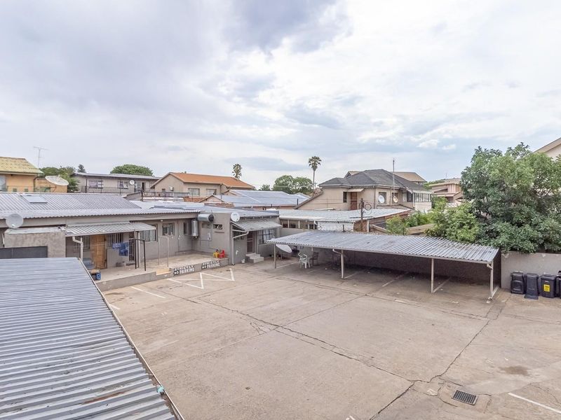 Laudium's Land Mark - For Sale - Photo 8