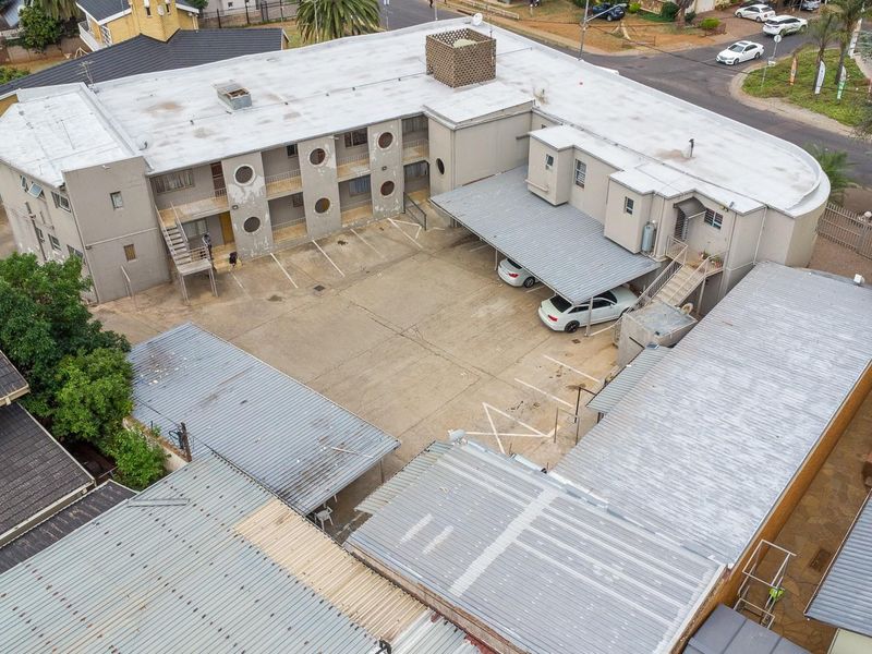 Laudium's Land Mark - For Sale - Photo 4