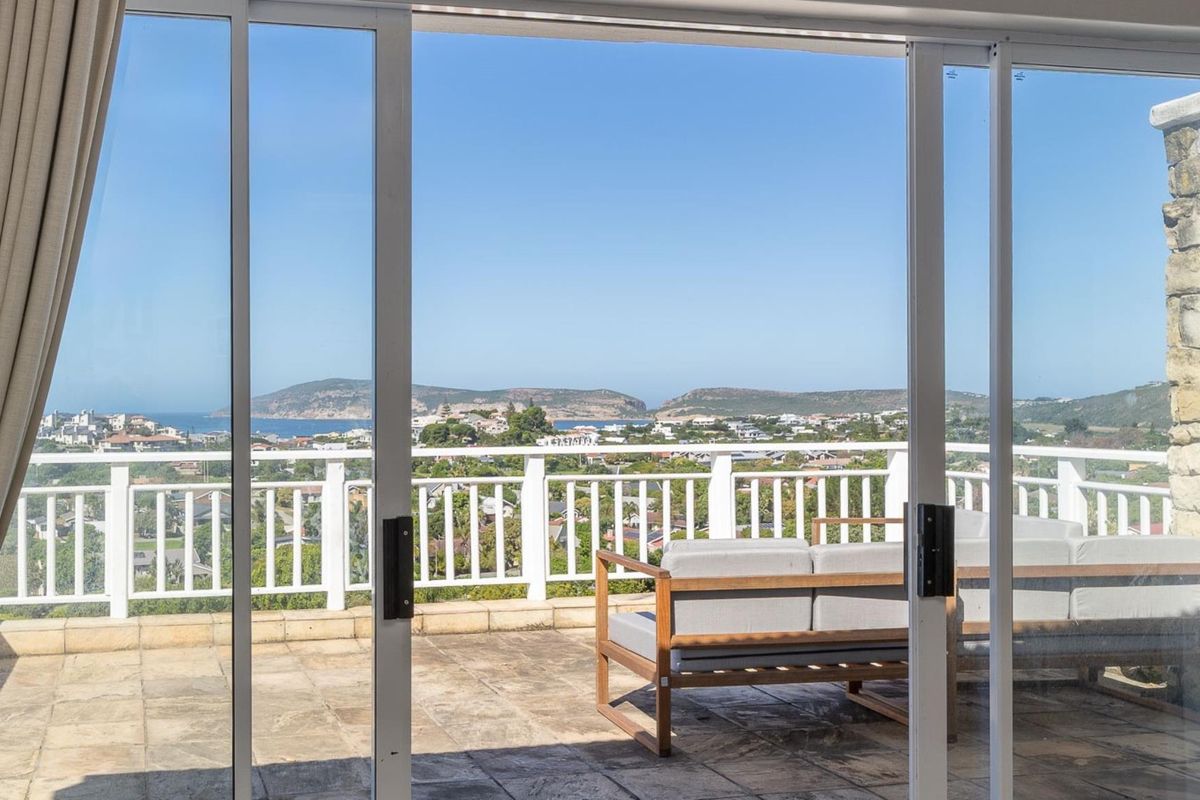 Expansive Villa with Ocean, Robberg, Mountain and Perennial Sunrise Views - Photo 2