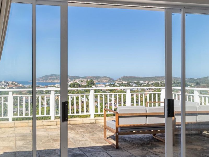 Expansive Villa with Ocean, Robberg, Mountain and Perennial Sunrise Views - Photo 2