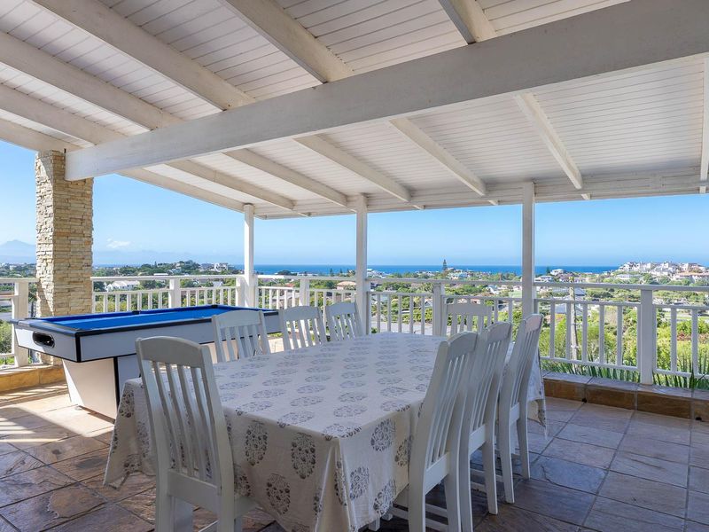 Expansive Villa with Ocean, Robberg, Mountain and Perennial Sunrise Views - Photo 4