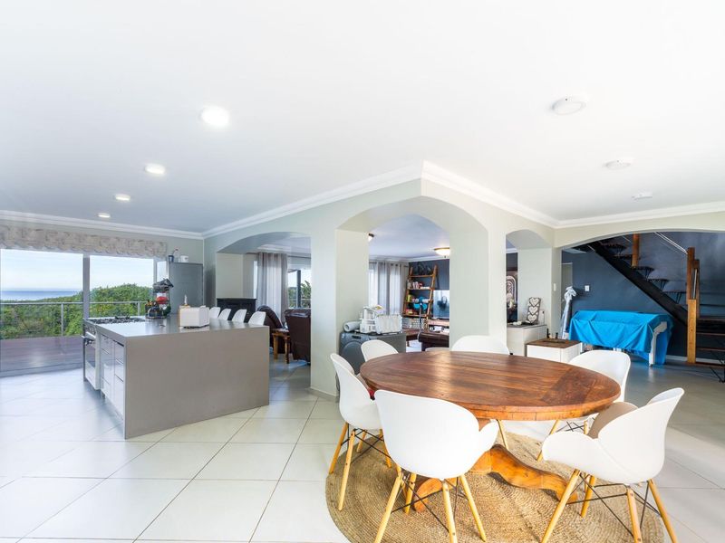 A rare coastal villa on the beach in Glentana - Photo 3