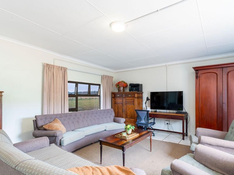 Breathtaking Lifestyle/ Lifestock Farm 7km from Riversdale, Western Cape - Photo 6