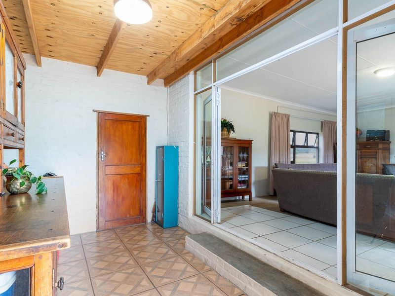 Breathtaking Lifestyle/ Lifestock Farm 7km from Riversdale, Western Cape - Photo 8