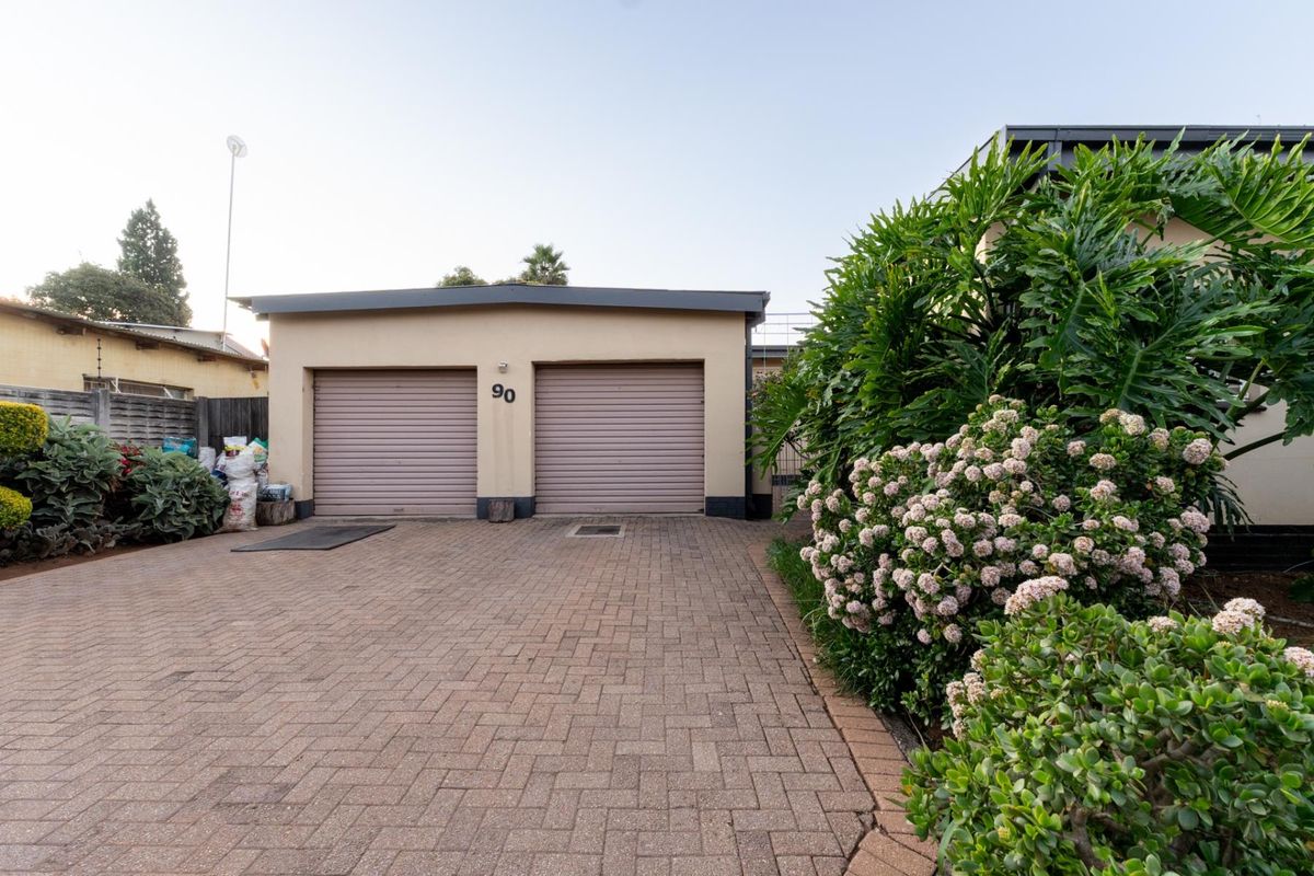 Spacious Family Home with Income-Generating Potential - Photo 4