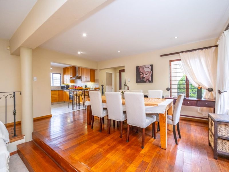 Great family home in secure estate - Photo 3