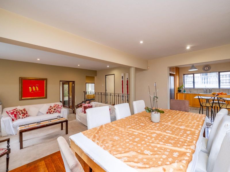 Great family home in secure estate - Photo 8