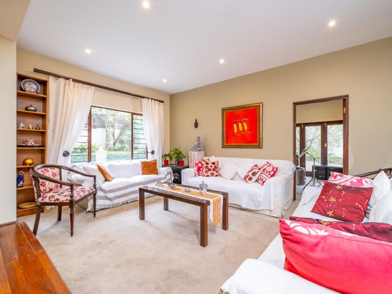 Great family home in secure estate - Photo 10