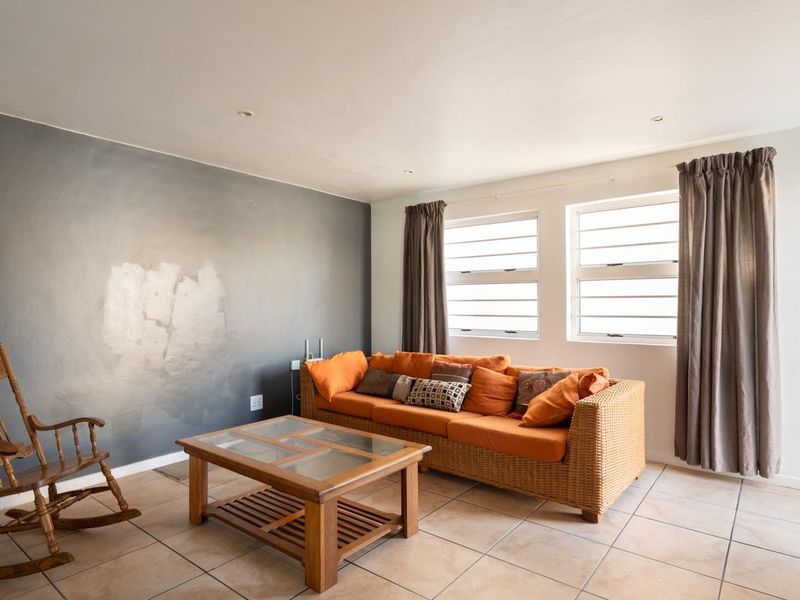 Corner Townhouse with Exceptional Convenience - Photo 9