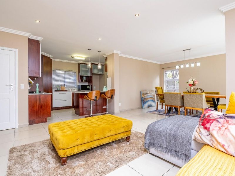 Luxurious Fully Furnished 3-Bed executive Home in Stone River Estate - Photo 8