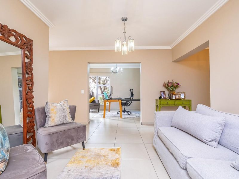 Luxurious Fully Furnished 3-Bed executive Home in Stone River Estate - Photo 6