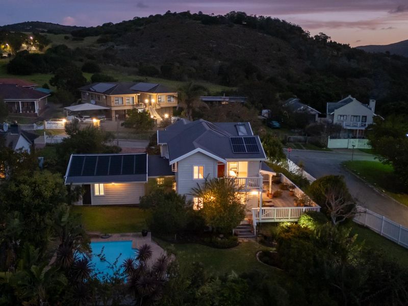 SUN SUN SUN HERE IT COMES - SUPERB HOME WITH LAGOON AND MOUNTAIN VIEWS - Photo 9