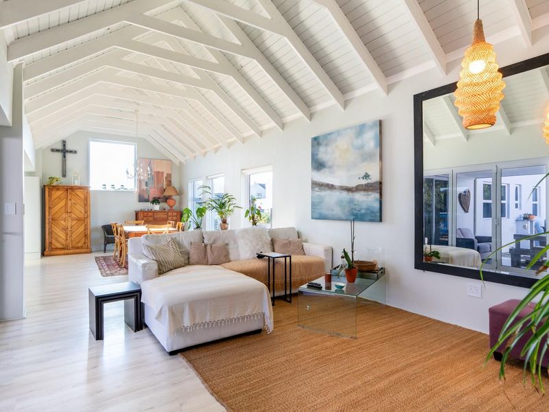 The Complete West Coast Lifestyle - Luxury Home, Cottage and Jetty Rights - Photo 4