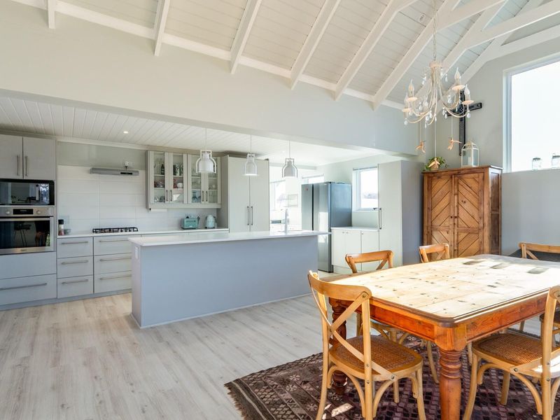 The Complete West Coast Lifestyle - Luxury Home, Cottage and Jetty Rights - Photo 8