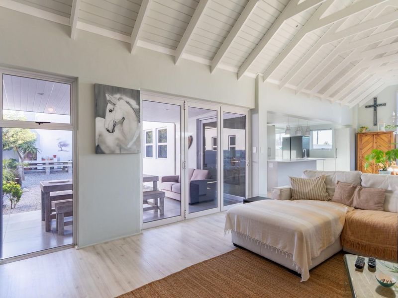 The Complete West Coast Lifestyle - Luxury Home, Cottage and Jetty Rights - Photo 6