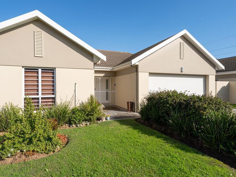 Secure and cozy three bedroom home located in La Vie Private Estate - Photo 3
