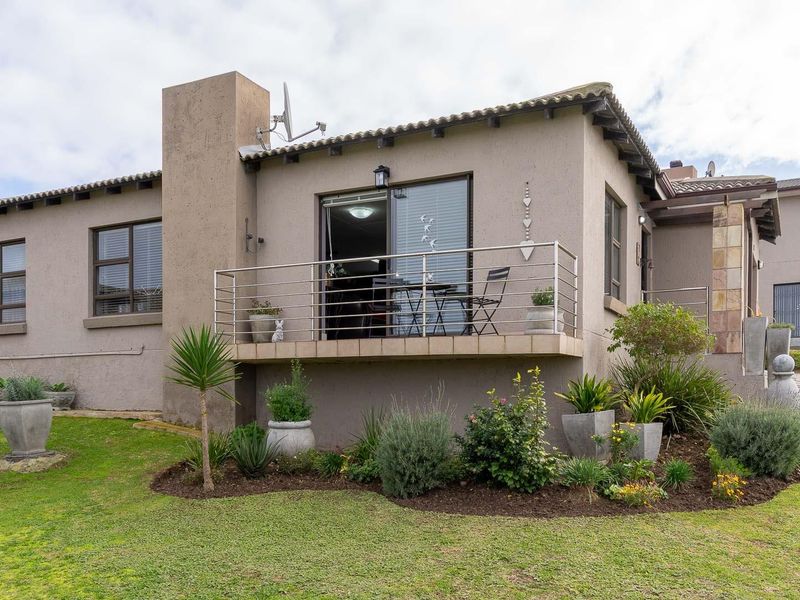 Secure, Stylish and Move-In Ready with Beautiful Ocean Views - Photo 3