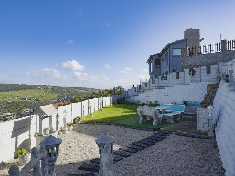 Hilltop Haven with Spectacular Ocean, Mountain and Valley Views - Photo 5