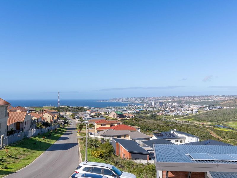 Hilltop Haven with Spectacular Ocean, Mountain and Valley Views - Photo 4