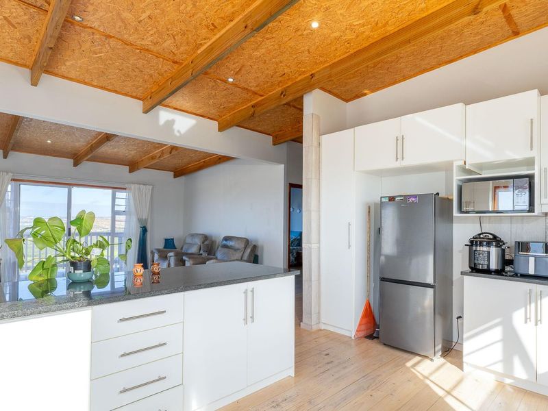 Hilltop Haven with Spectacular Ocean, Mountain and Valley Views - Photo 9