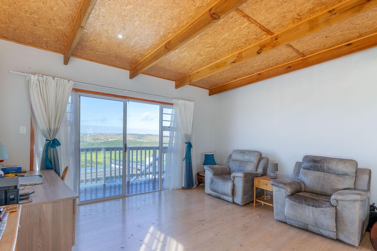 Hilltop Haven with Spectacular Ocean, Mountain and Valley Views - Photo 5