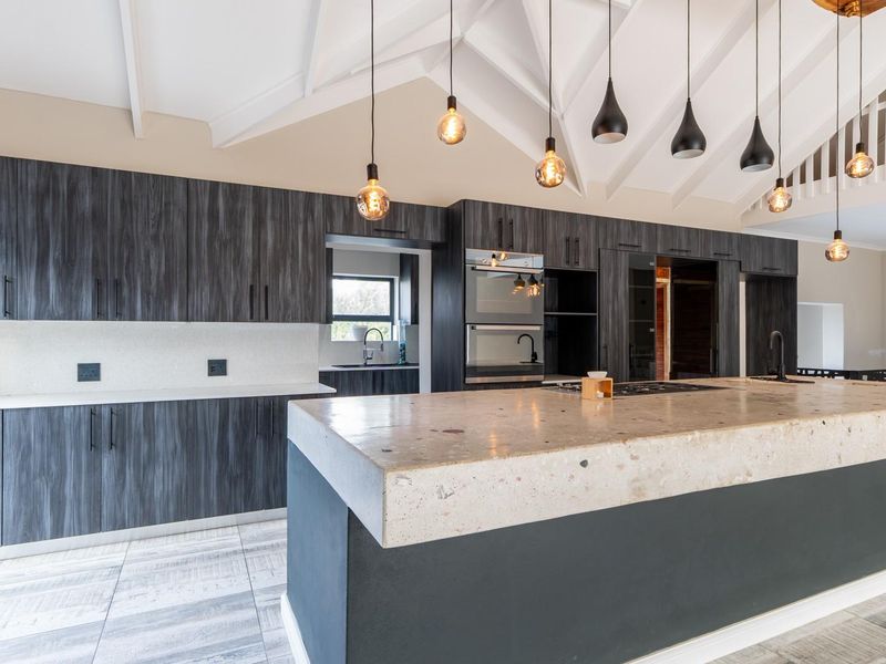 Spacious Family Home | Entertainer's Dream | Fernwood Estate - Photo 7