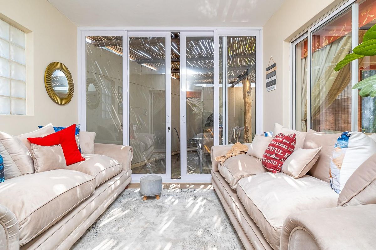 Stunning 3-Bedroom Townhouse in the Heart of Sandton - Photo 4
