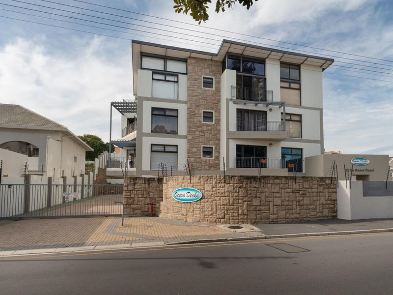 1 Bedroom Gem a block from the beach! - Photo 2