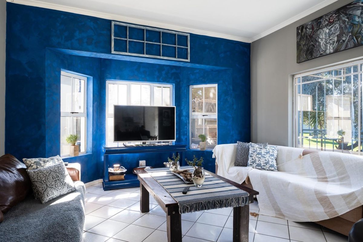 Embrace coastal living in a seaside golf estate... - Photo 2