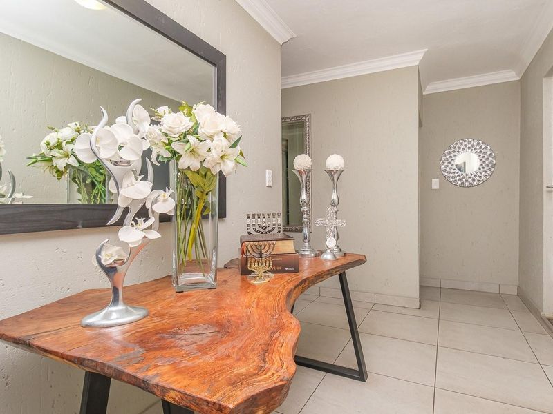 Family Home in Pinehaven Country Estate - Photo 1