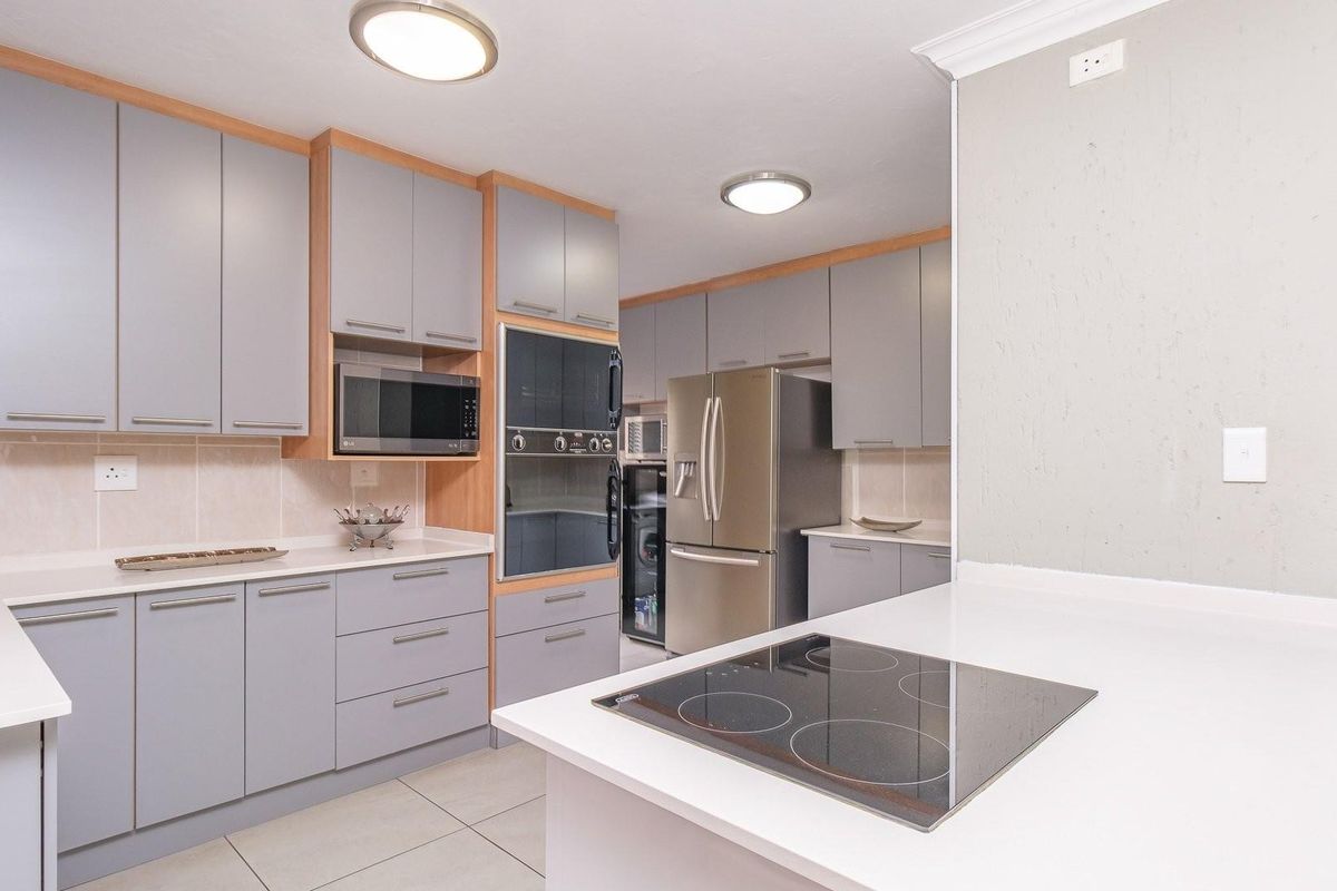 Family Home in Pinehaven Country Estate - Photo 3
