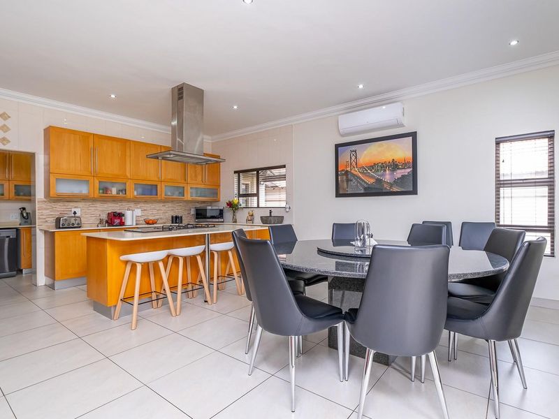 Elegant Family Living in Sought-After Raslouw Glen Estate - Photo 10
