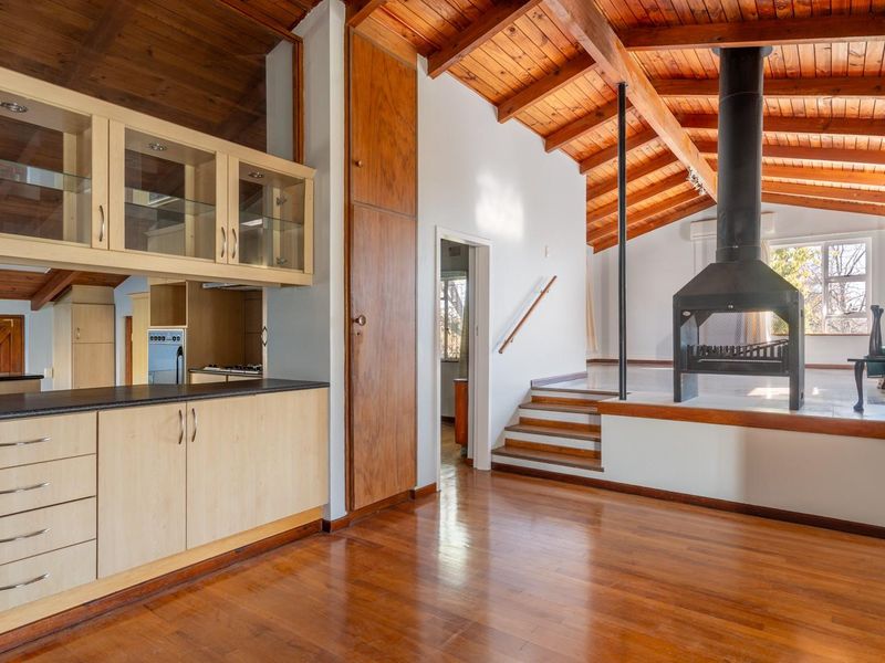 Short-Term Rental - Elegant 5 Bedroom Home in Dalsig, Stellenbosch - Photo 9