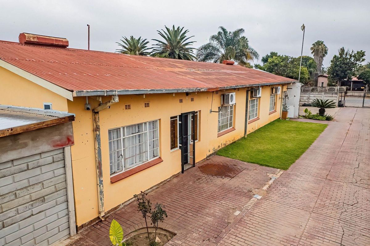 Spacious 4-Bedroom Property with Excellent Investment Potential in Annadale - Photo 3