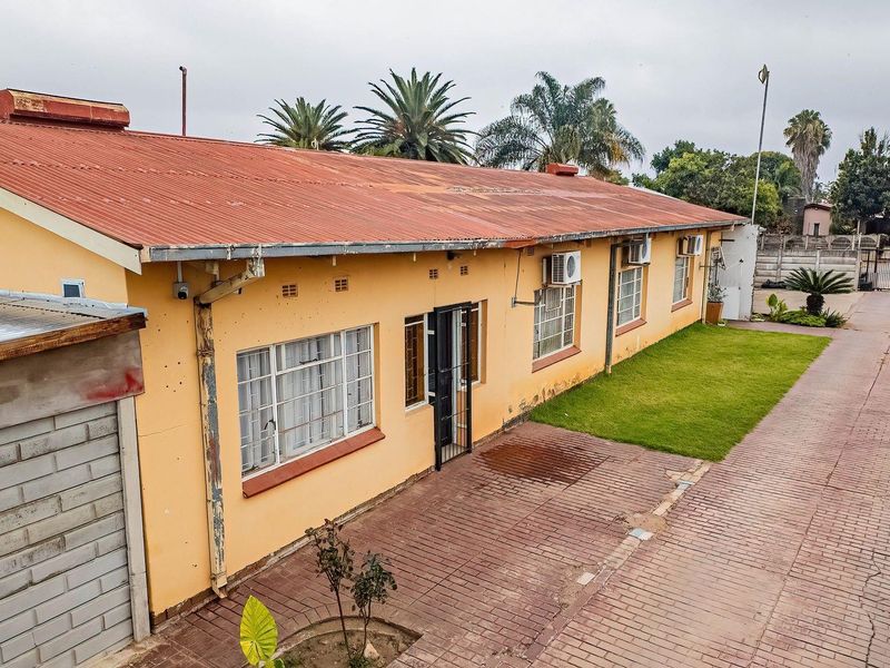 Spacious 4-Bedroom Property with Excellent Investment Potential in Annadale - Photo 3