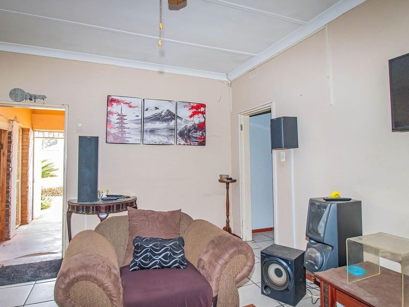 Spacious 4-Bedroom Property with Excellent Investment Potential in Annadale - Photo 6