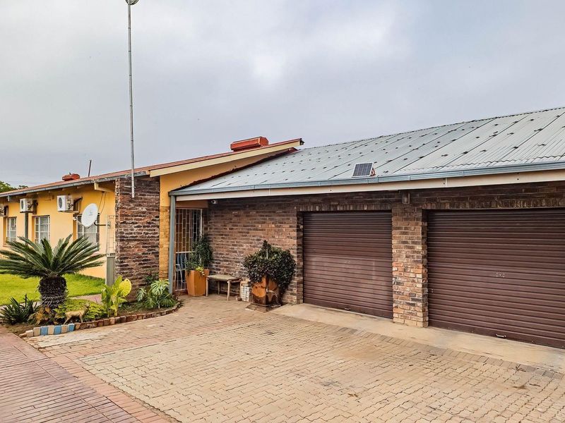 Spacious 4-Bedroom Property with Excellent Investment Potential in Annadale - Photo 2