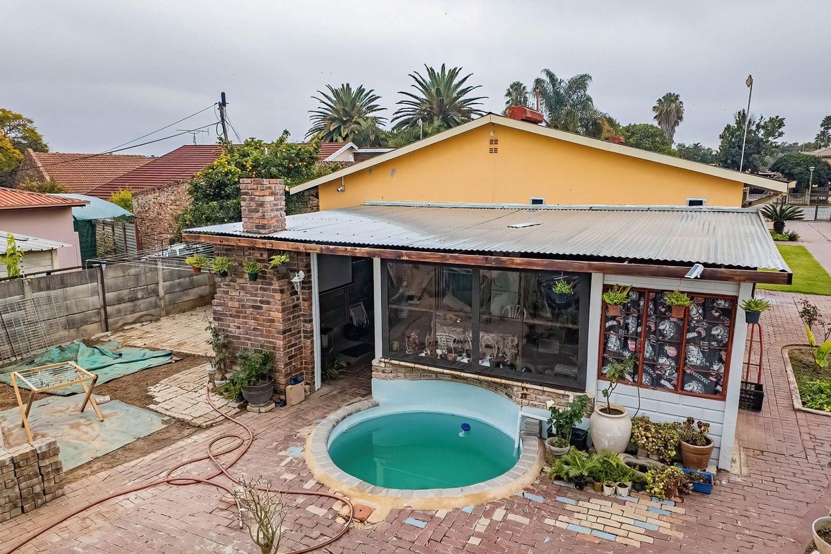 Spacious 4-Bedroom Property with Excellent Investment Potential in Annadale - Photo 4