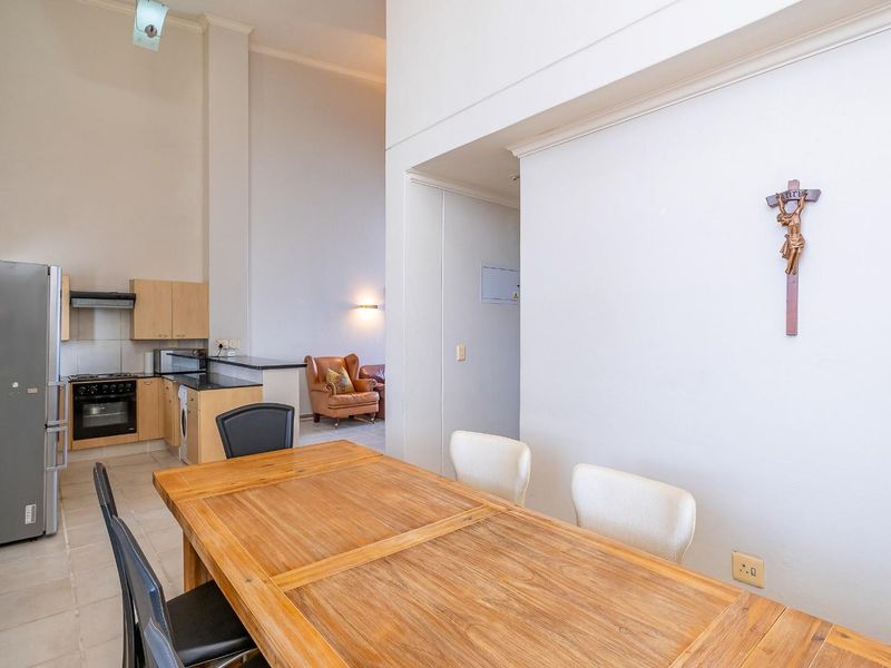 Experience Exquisite Penthouse Living at Westpoint, Sandton City - Photo 9