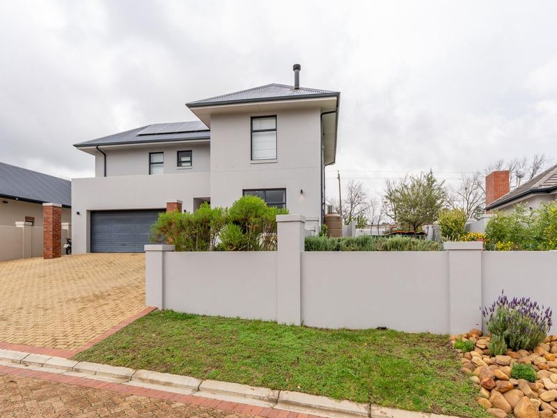 The Perfect Family Home in Kleine Parys Estate 2 - Photo 2