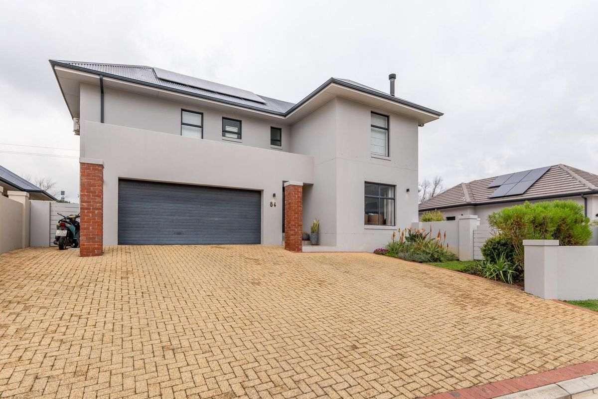 The Perfect Family Home in Kleine Parys Estate 2 - Photo 3