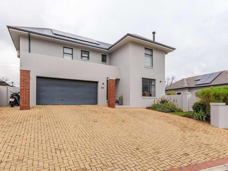 The Perfect Family Home in Kleine Parys Estate 2 - Photo 3