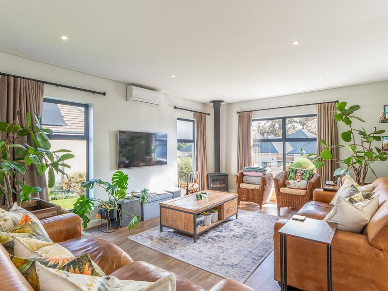 The Perfect Family Home in Kleine Parys Estate 2 - Photo 4