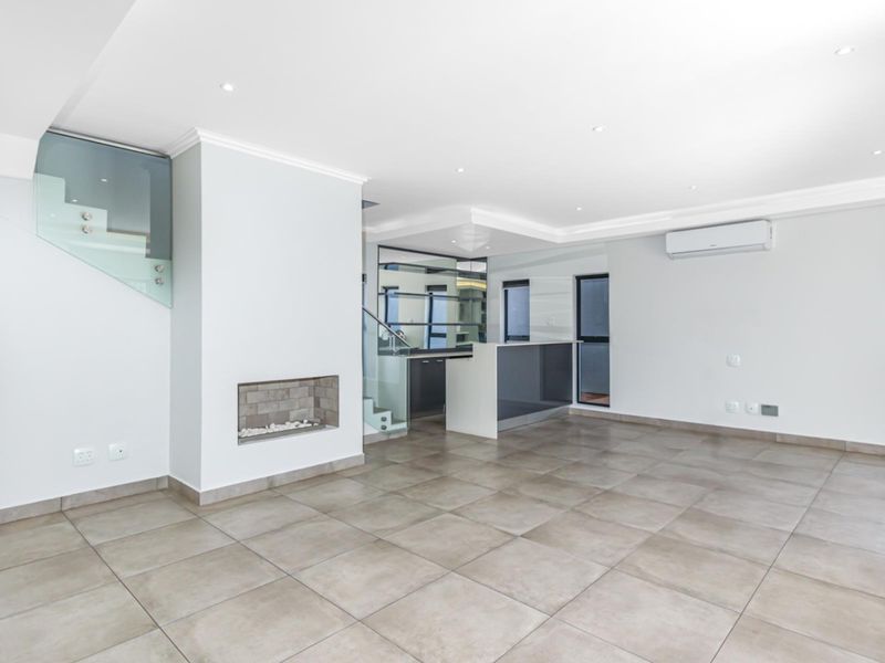 Spacious 4 Bedroom Rental Home in Bryanston - Photo 9