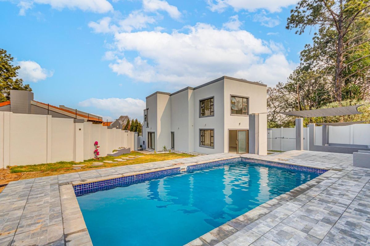 New Designer Home Bryanston- Skyline Views and Income Potential! - Photo 2
