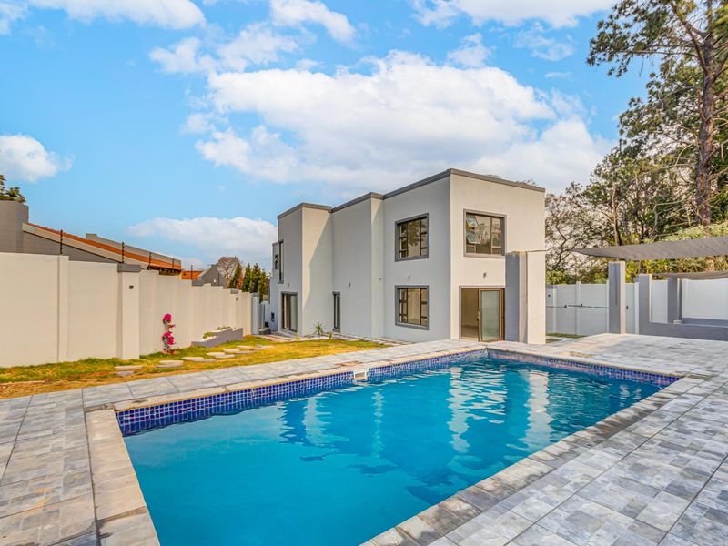 New Designer Home Bryanston- Skyline Views and Income Potential! - Photo 2