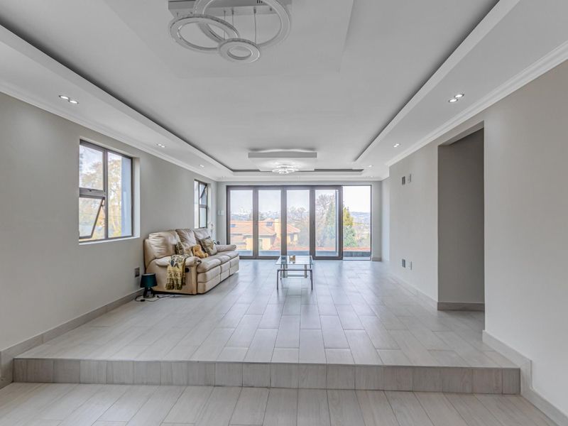 New Designer Home Bryanston- Skyline Views and Income Potential! - Photo 10