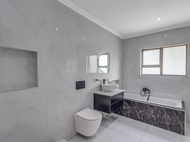 New Designer Home Bryanston- Skyline Views and Income Potential! - Photo 7