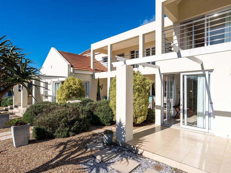 A Home With Presence. - Photo 4