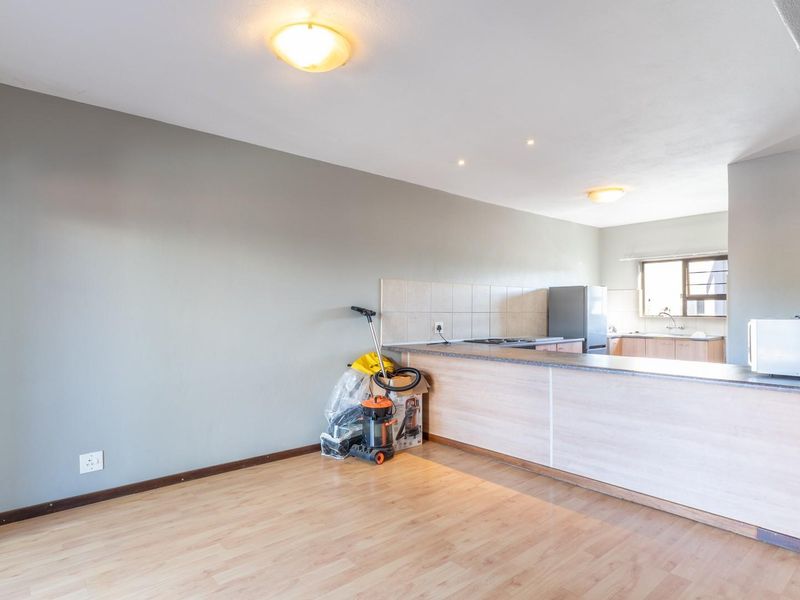 Affordable 2-Bedroom Townhouse for Sale in Polokwane Central - Photo 5